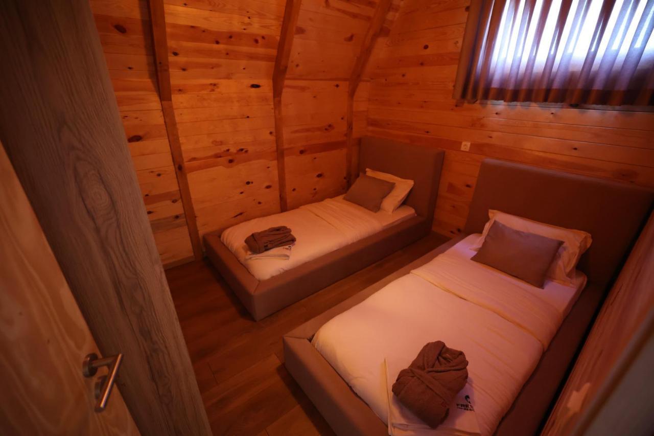 Freskia Resort Ferizaj Esterno foto